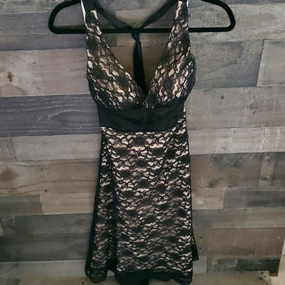 WHBM💝FREE💝 W ANY DRESS PURCHASE! Lace Overlay Cocktail Dress NWOT